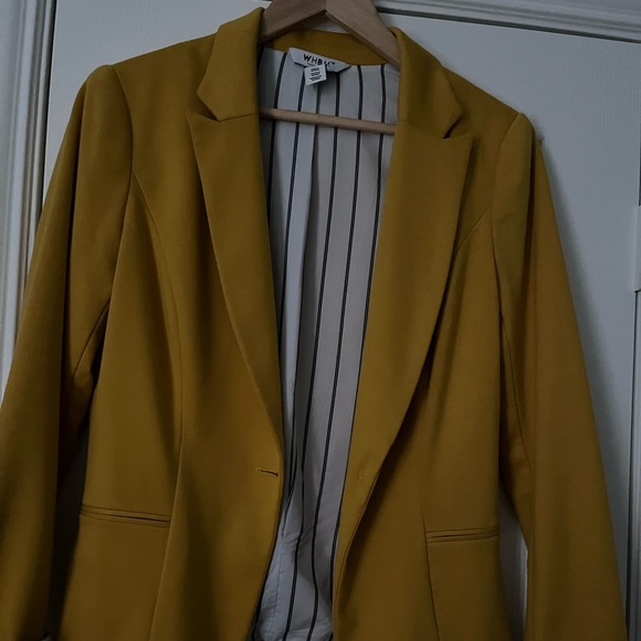 WHBM outlet yellow jacket one button in front size 6 striped lining - Picture 1 of 6
